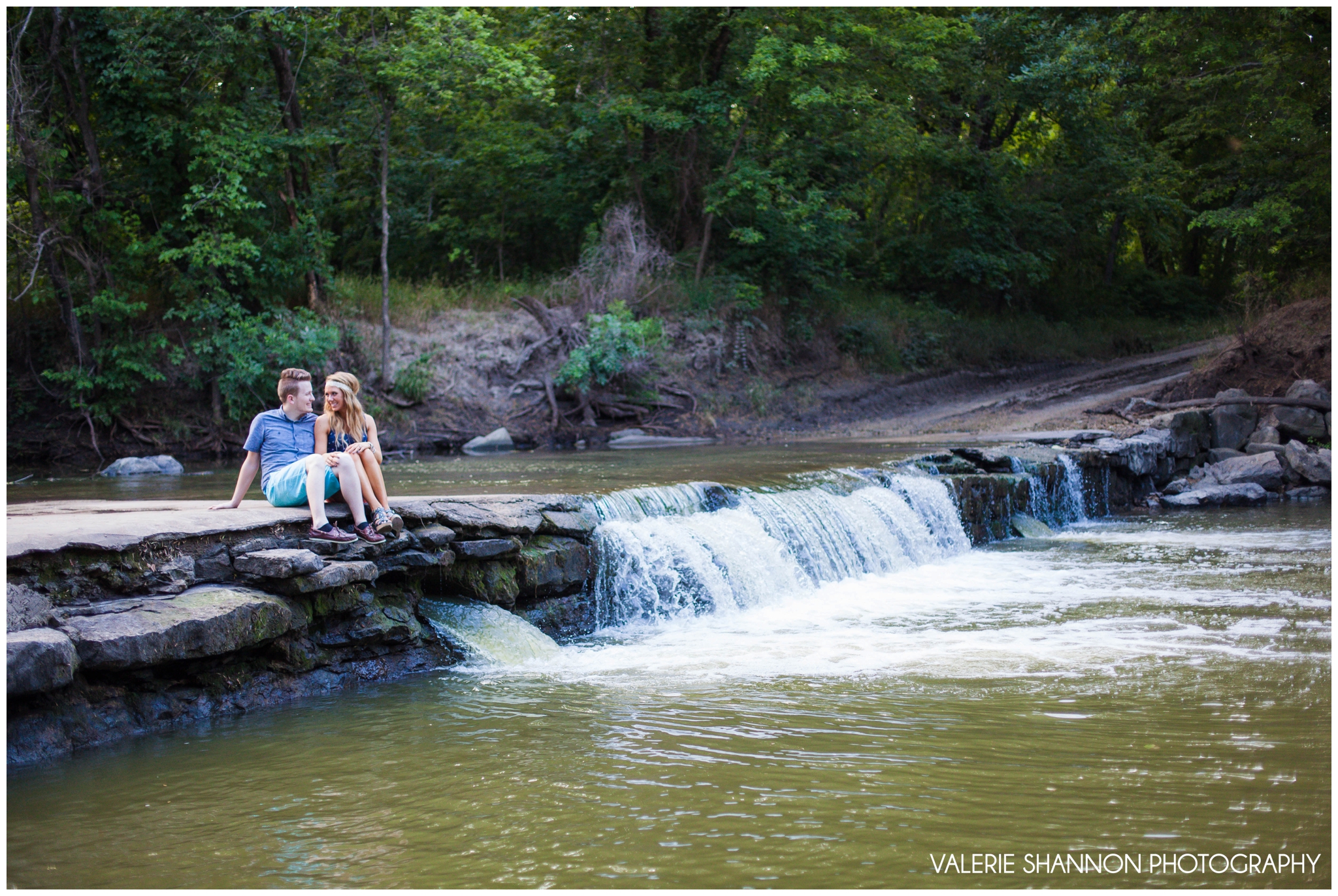 Waterfall, Wichita, Kansas, Couple, Engagement, Photo, Photograph, Love, Marriage, Lifestyle